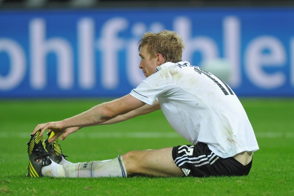 getty_mertesackerper20121223