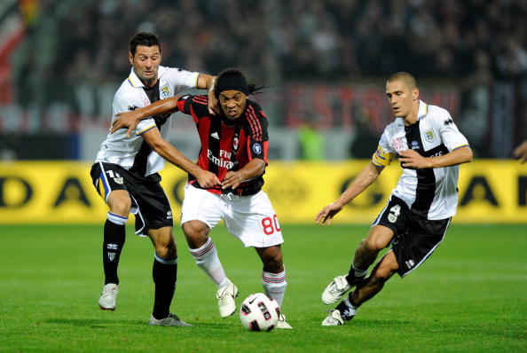 getty_ronaldinho20121212