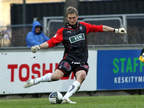 t_lehtovaarajukka2011.