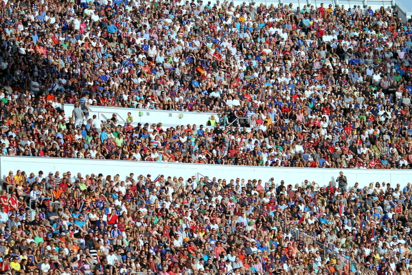 ii_hjkbarca2014yleisö