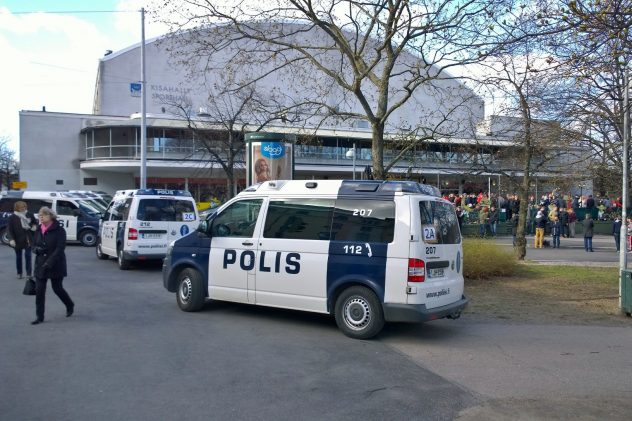 pm_hifkhjkpoliisitstadinderbyfanityleisökatsojatkulttuuri2015c