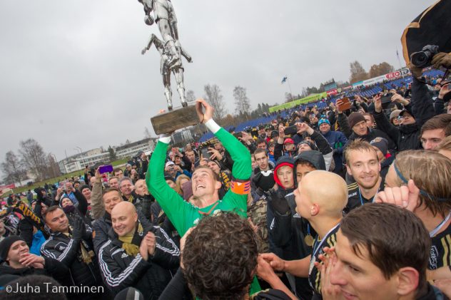 t_SJKmestaruus2015aksalumihkelb