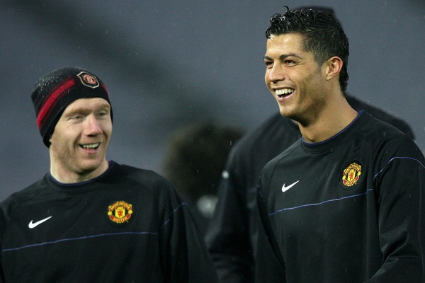 getty_scholesronaldomanchesterunited20081217