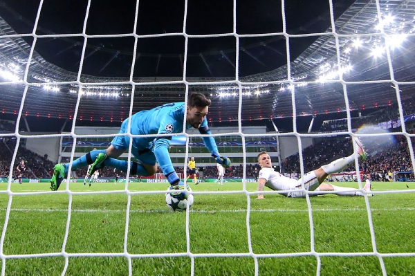 getty_llorishugotottenhamleverkusen20161018