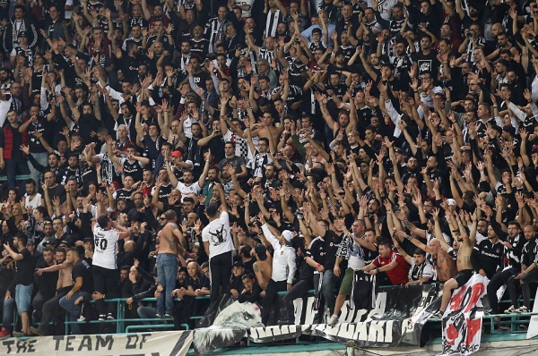 getty_besiktasfanit20161019