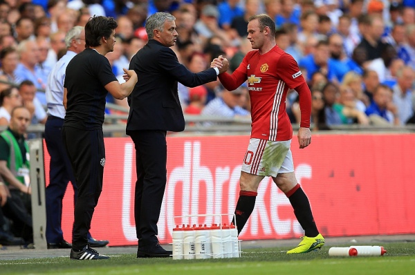 getty_mourinhojoserooneywayne20160807