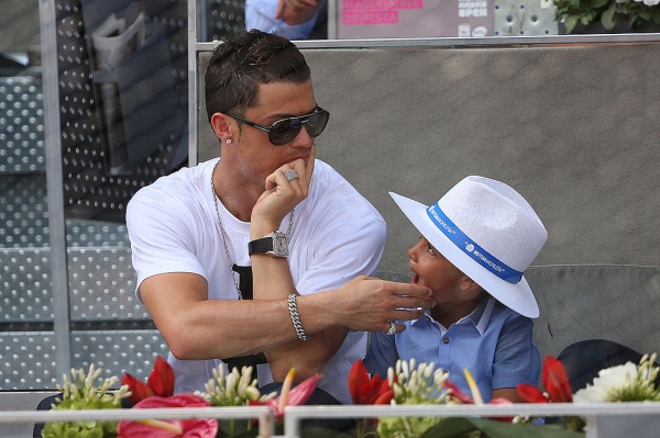 getty_ronaldocristianojr20140508