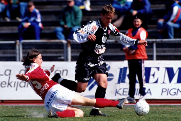 t_vayrynenmikafclahti19990516