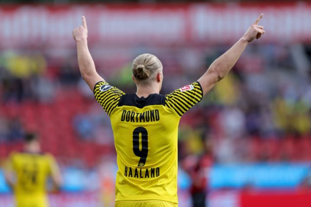 Bayer 04 Leverkusen v Borussia Dortmund – Bundesliga