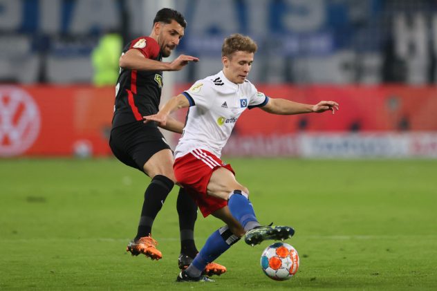 Hamburger SV v SC Freiburg – DFB Cup: Semi Final