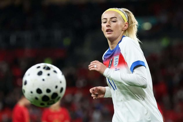 aop_kellychloe20251129