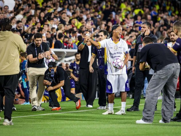aop_ronaldinho203102026
